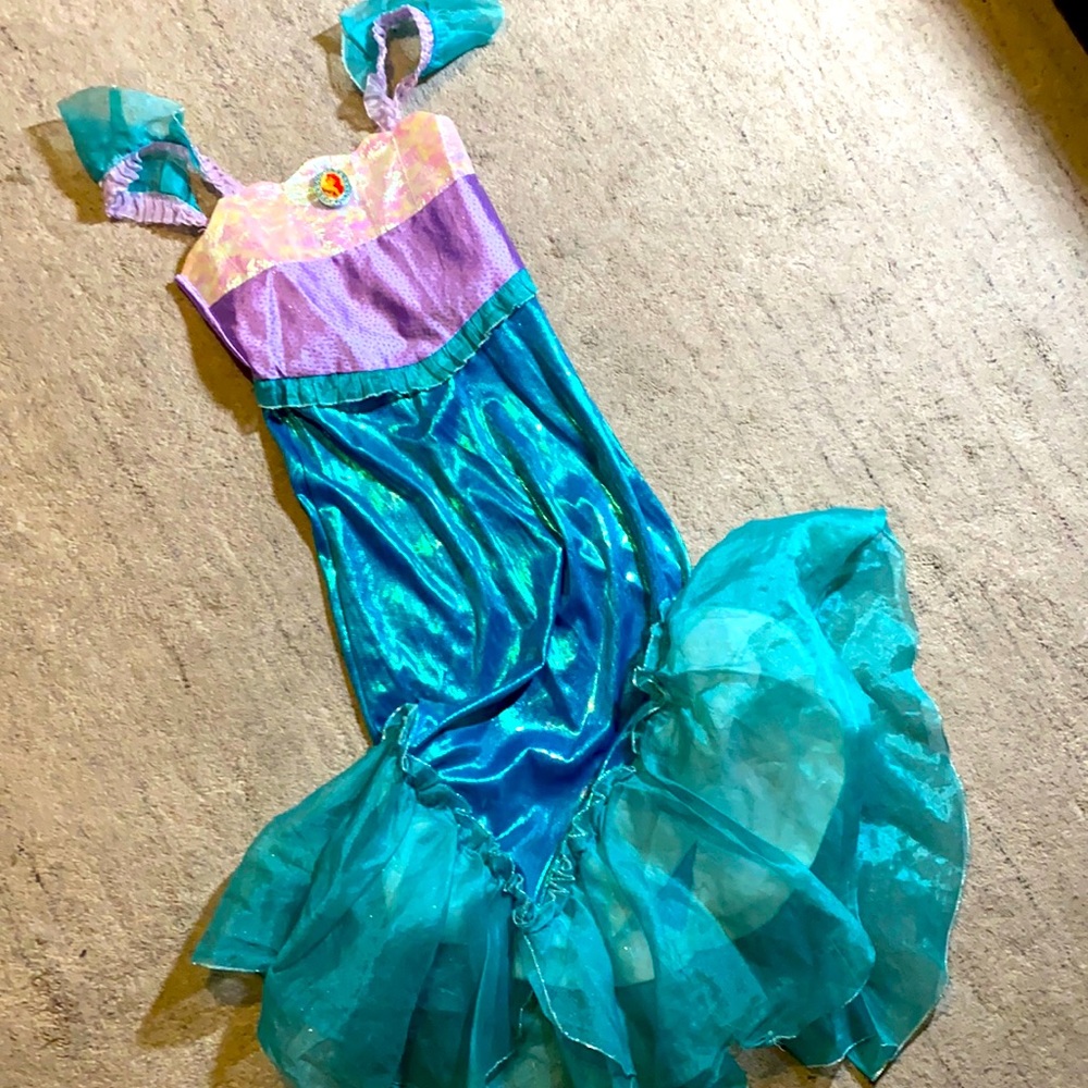 Disney princess the little mermaid dress up